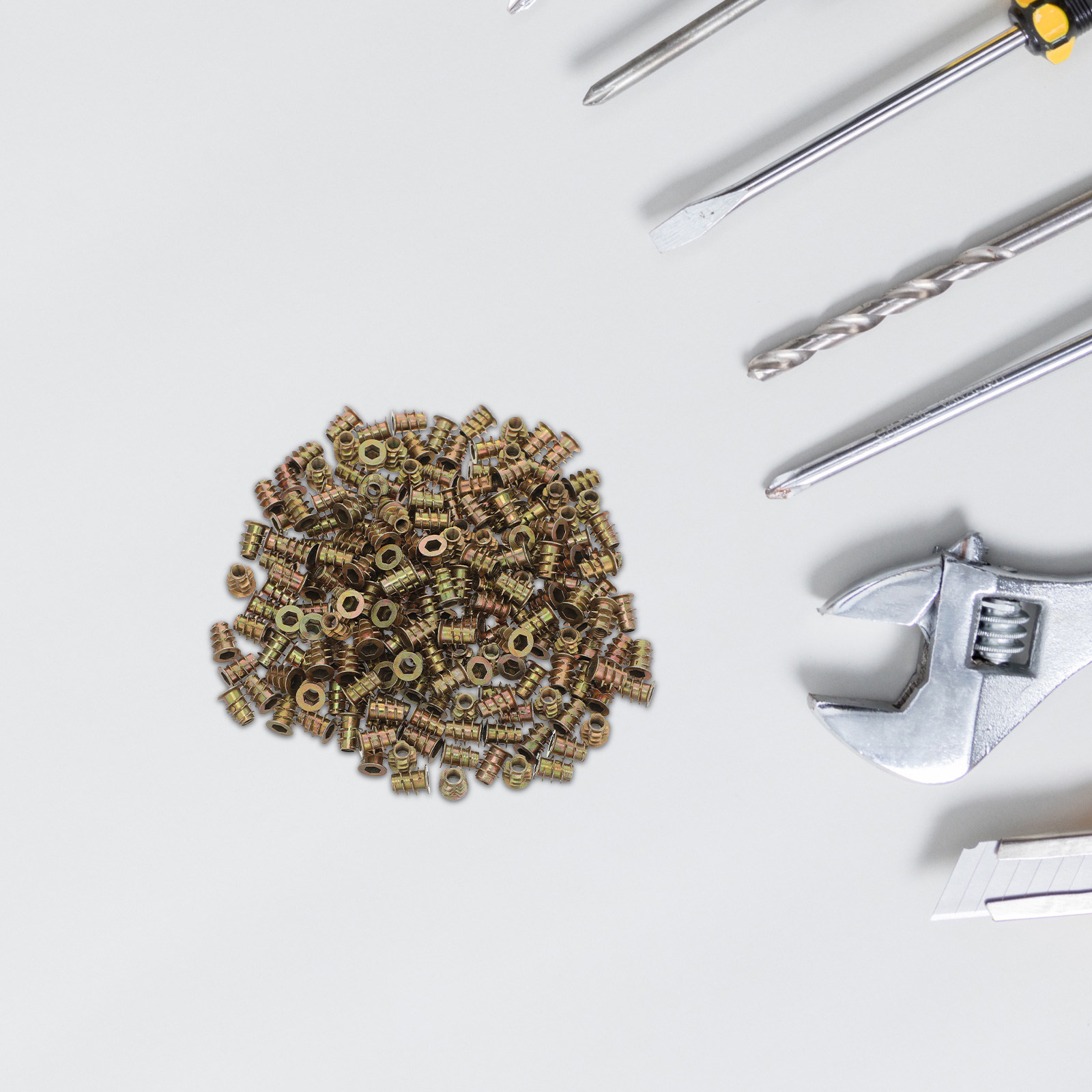 200 Stück Flansch-Innensechska – Furniture Hardware Threaded Inserts Bewertung und Preis